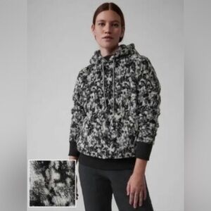 Athleta Glacier/Black
Tugga Sherpa Jacquard sz XS